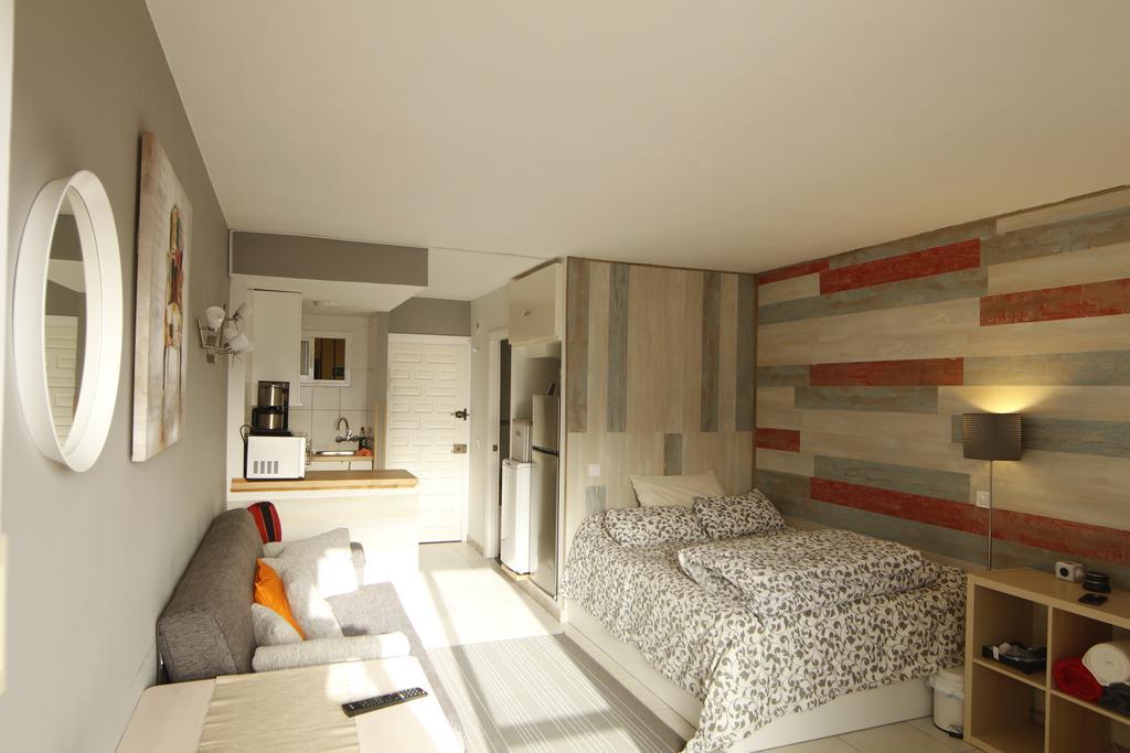 Anna & Pierre-Noel Apartment. เบนัลมาเดนา ภายนอก รูปภาพ